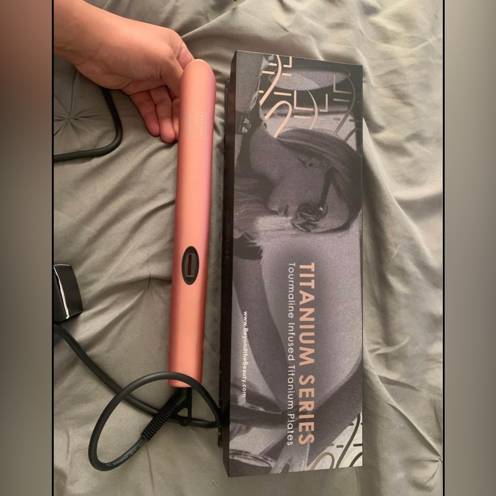 Hair straightener